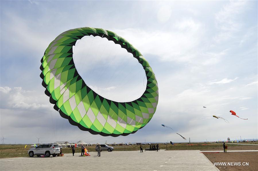 #CHINA-INNER MONGOLIA-BAYAN NUR-KITE CONTEST (CN)