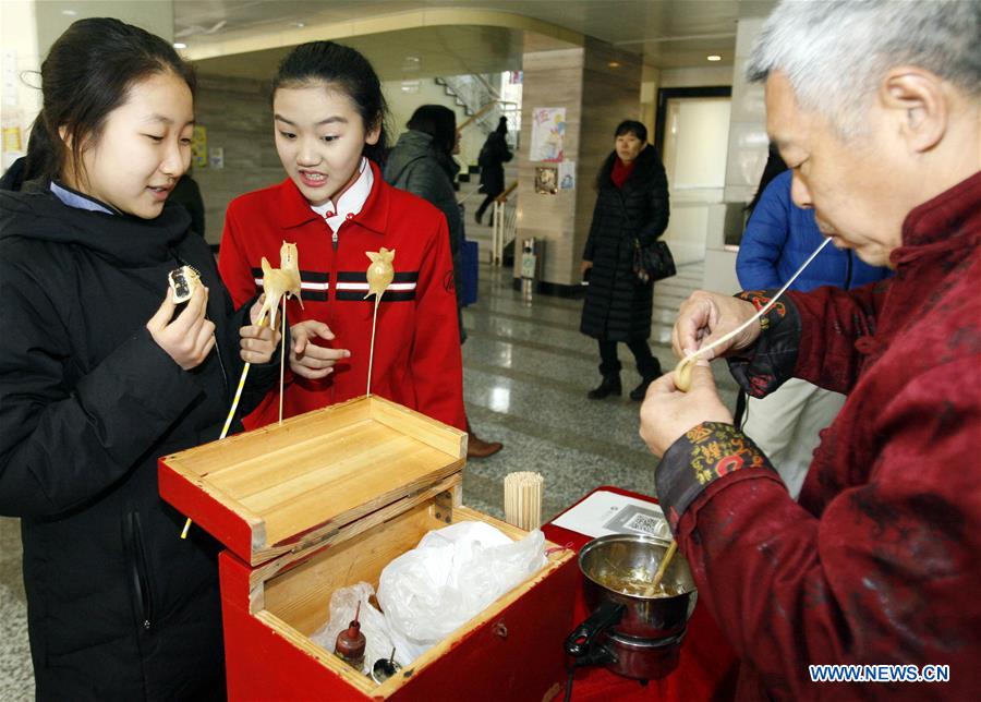 CHINA-BEIJING-SCHOOL-NEW YEAR CELEBRATIONS (CN)