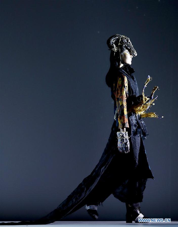 CHINA-BEIJING-GRADUATE FASHION WEEK (CN)