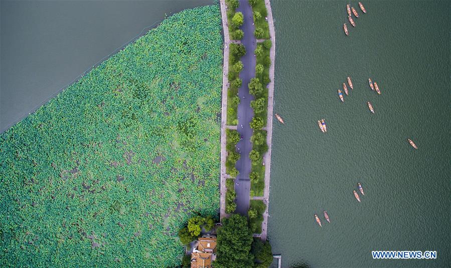 CHINA-ZHEJIANG-HANGZHOU-NATURE-WEST LAKE (CN)
