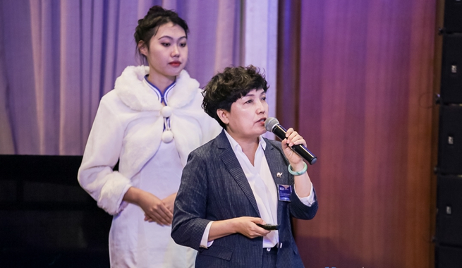 新華社民族品牌工程負責人楊玉玲介紹新華社綜合服務(wù)體系