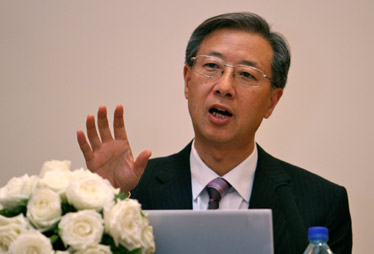 【開放】現(xiàn)階段國際化的重點(diǎn)是“引進(jìn)來”