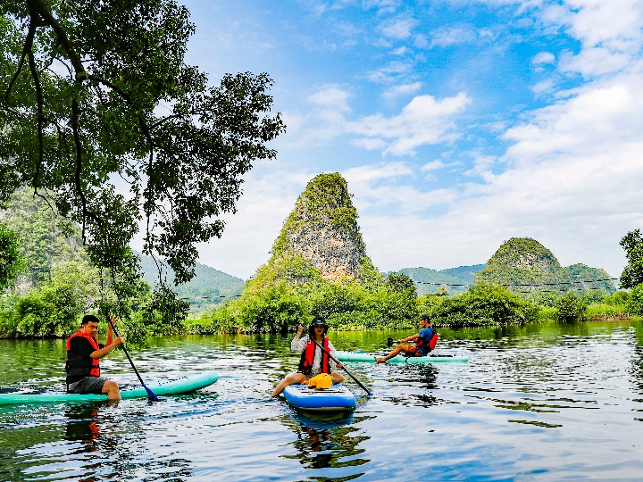 追光丨房車、帳篷、太空艙&hellip;&hellip;你想要的露營裝備這里都有