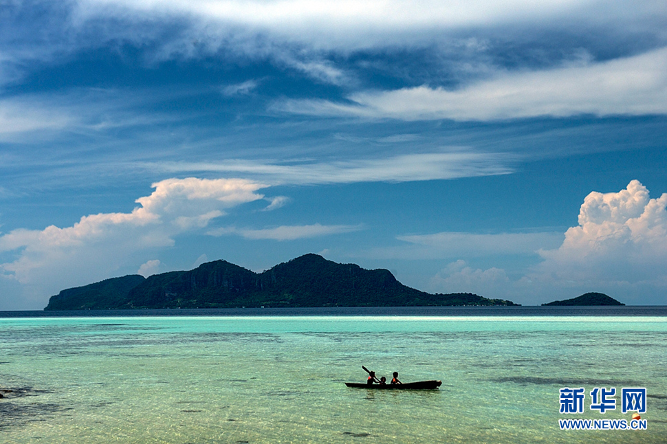 《那藍(lán)天，那碧海，那伊甸園般的神秘之地》