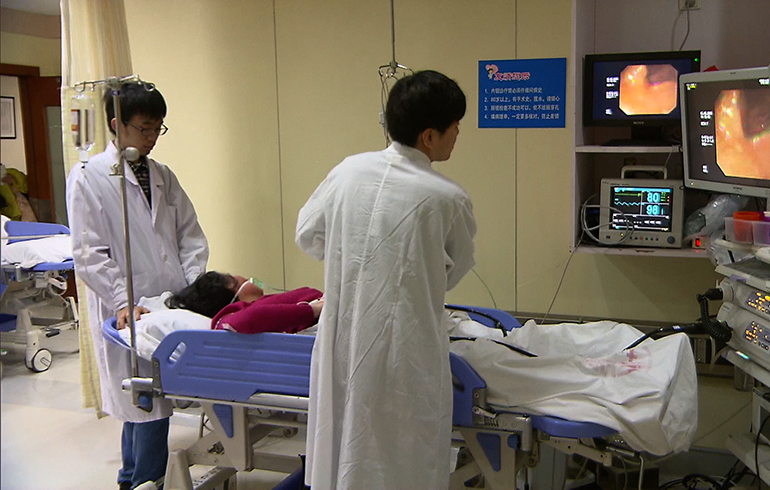 致敬偉大改革｜對話40年，講述身邊的健康故事（第九集）&mdash;&mdash;提高質(zhì)量、創(chuàng)新技術(shù)，讓患者更安心