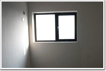 擎天半島窗戶縮水引不滿 開發(fā)商承認私自變更同意恢復