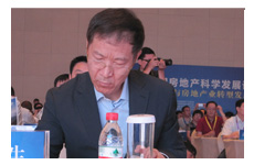 經(jīng)濟學家、燕京華僑大學校長 華生