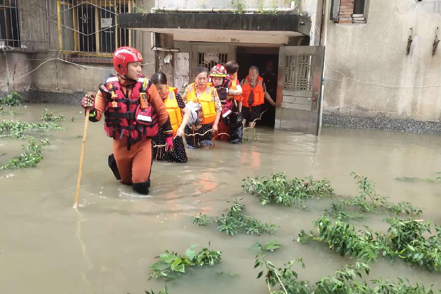 他們，為了誰？