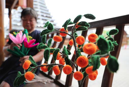 撐起防貧傘，擋住風和雨