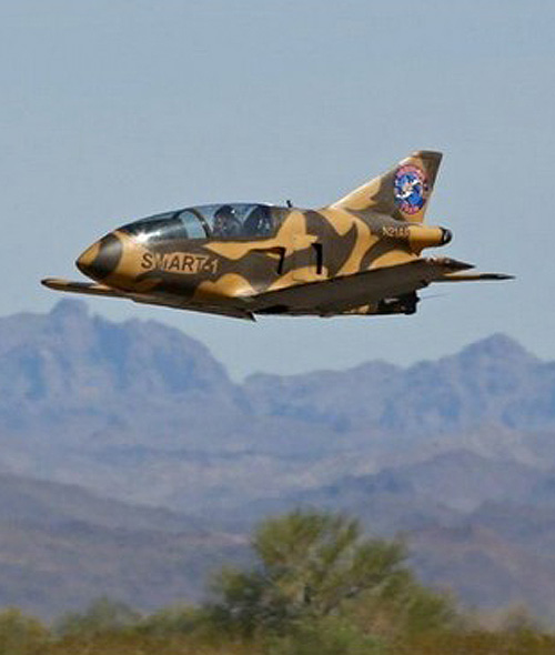 這么萌的飛機(jī)，人是怎么塞進(jìn)去的?