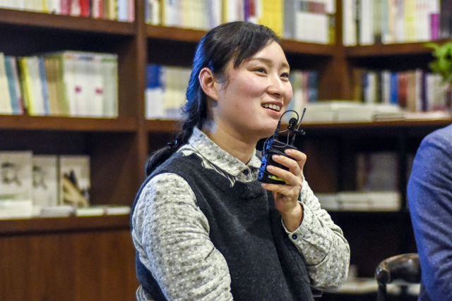 申彬：在清華的學習，讓我拓寬了許多思路，我想在山水和其他物象中嘗試去用我們工藝來表現(xiàn)，希望今后能給觀者帶來一些新的感受。