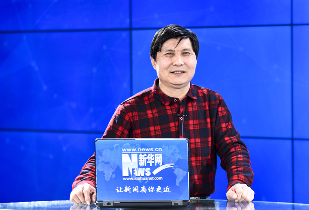 從開始的花鳥畫轉為山水畫創(chuàng)作，更欣賞山水畫的大氣。多年努力到名山大川去寫生，搜集素材，創(chuàng)作具有生活氣息的書畫作品。