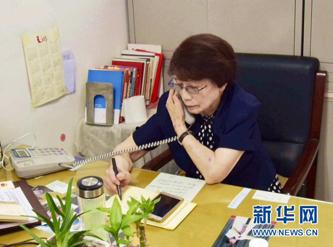 老年生活精力都放在教育上，健康秘訣是保持學(xué)習(xí)，簡單生活。