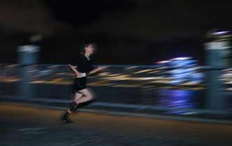 跟著&ldquo;蘇神&rdquo;跑起來 教你拍運(yùn)動照