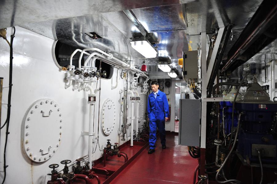 走進(jìn)&ldquo;中國海監(jiān)50&rdquo;號的&ldquo;心臟&rdquo;