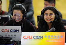 她們，因?yàn)閮蓵?huì)工作忙碌著美麗著