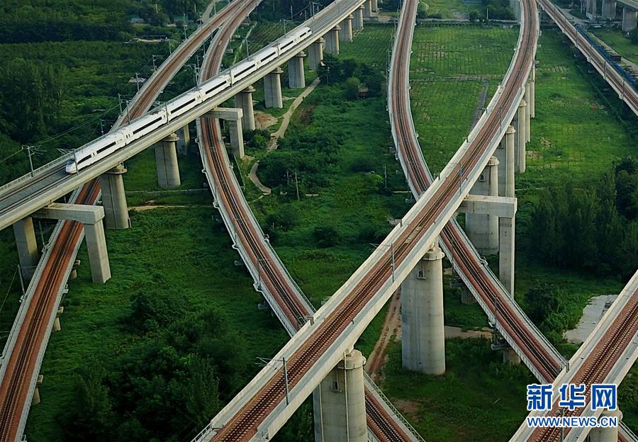 （十九大時(shí)光&middot;圖文互動）（1）民生美景令人憧憬　美好生活召喚奮斗&mdash;&mdash;來自基層蹲點(diǎn)現(xiàn)場的報(bào)道 