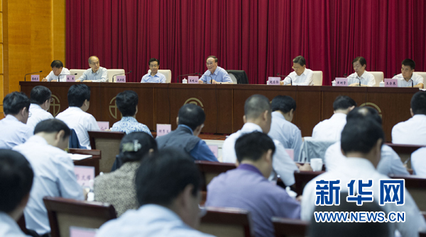 7月16日，中共中央政治局常委、中央紀(jì)委書記、中央巡視工作領(lǐng)導(dǎo)小組組長(zhǎng)王岐山在北京出席2014年中央第二輪巡視工作動(dòng)員部署會(huì)并講話。新華社記者黃敬文 攝 