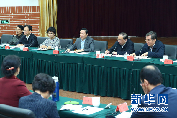 4月12日，中共中央政治局委員、中央書記處書記、中宣部部長劉奇葆在北京出席&ldquo;走向世界的中國兒童文學(xué)&rdquo;座談會并講話。 新華社記者丁海濤攝