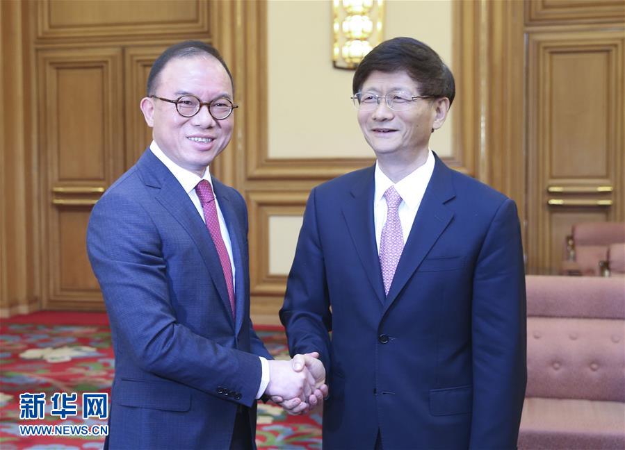 （XHDW）孟建柱會(huì)見香港入境事務(wù)處處長(zhǎng)曾國衛(wèi)