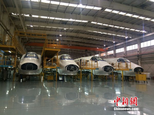 中車青島四方機(jī)車車輛股份有限公司廠房。中新網(wǎng) 邱宇 攝