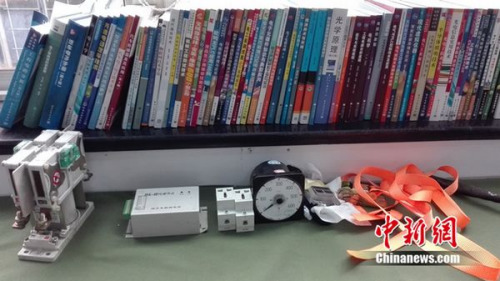 周勇工作室的一角。中新網(wǎng) 邱宇 攝