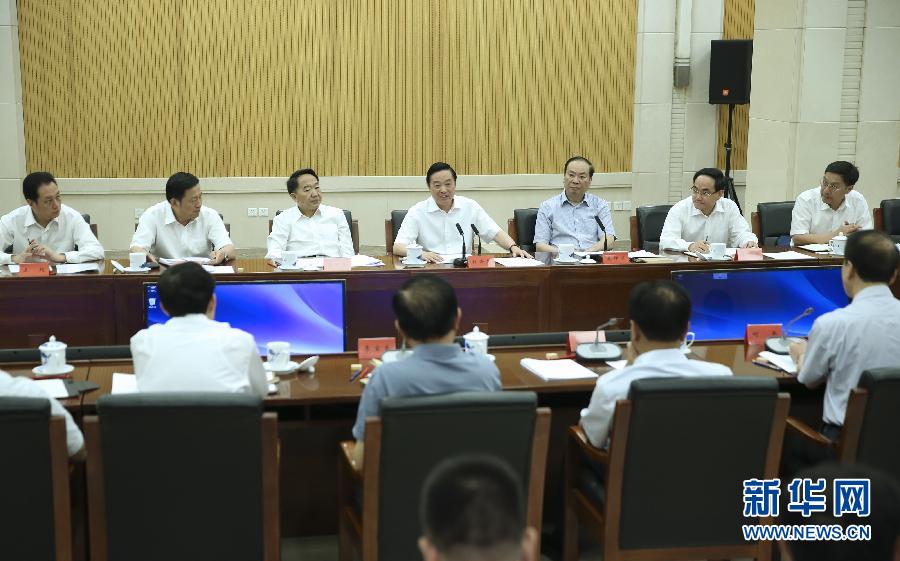 8月31日，中宣部在北京召開創(chuàng)新新聞傳播工作交流會(huì)，中共中央政治局委員、中央書記處書記、中宣部部長劉奇葆出席會(huì)議并講話。新華社記者蘭紅光攝