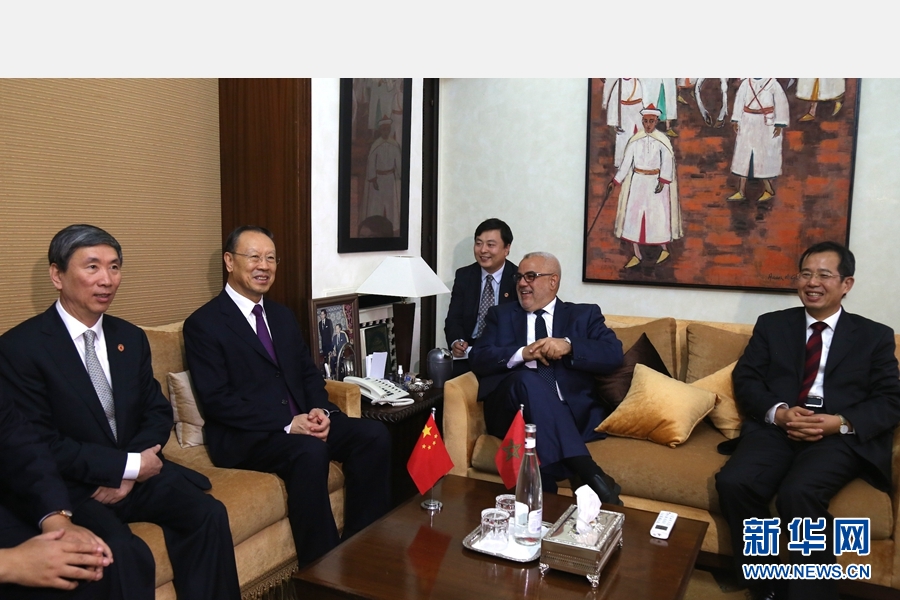 9月19日，在摩洛哥首都拉巴特，中共中央書記處書記、全國政協(xié)副主席杜青林（左二）會見摩洛哥政府首腦本&middot;基蘭（右二）。應(yīng)摩洛哥參議院邀請，中共中央書記處書記、全國政協(xié)副主席杜青林于18日至20日率中共代表團訪摩，分別會見政府首腦本&middot;基蘭、參議長本希馬、真實性與現(xiàn)代黨總書記奧馬里等。新華社記者劉鍇攝