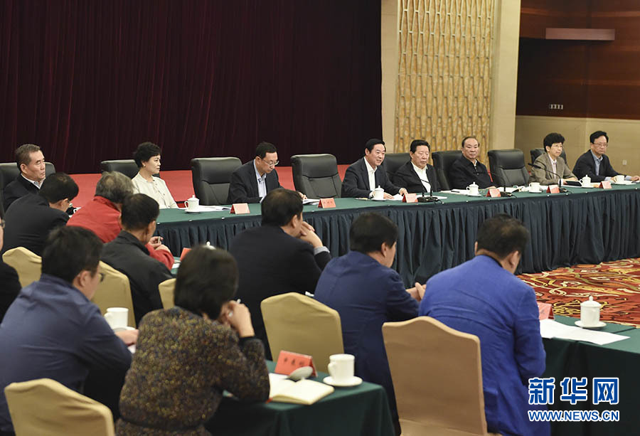 10月10日，在習(xí)近平總書記主持召開文藝工作座談會(huì)并發(fā)表重要講話兩周年之際，中宣部在北京召開繁榮文藝創(chuàng)作經(jīng)驗(yàn)交流會(huì)。中共中央政治局委員、中央書記處書記、中宣部部長劉奇葆出席會(huì)議并講話。新華社記者高潔攝