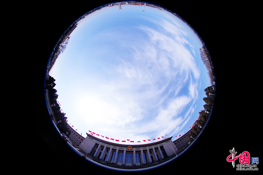  人民大會堂、天安門廣場、人民英雄紀(jì)念碑外部全景。中國網(wǎng) 鄭亮攝