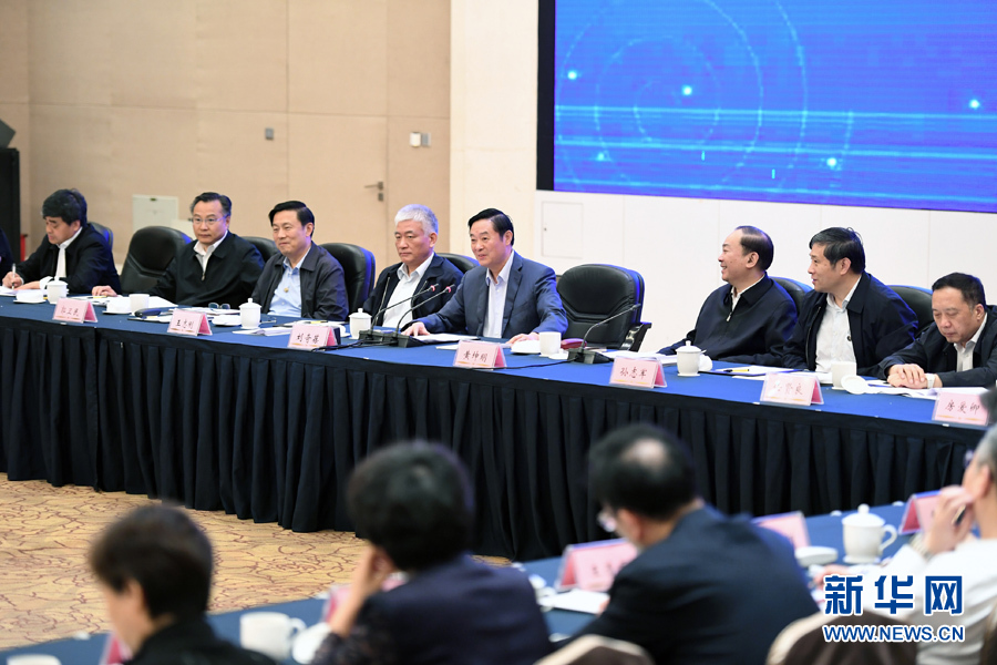 5月11日，中宣部在深圳召開(kāi)深化文化體制改革座談會(huì)。中共中央政治局委員、中央書記處書記、中宣部部長(zhǎng)劉奇葆出席會(huì)議并講話。 新華社記者張領(lǐng) 攝