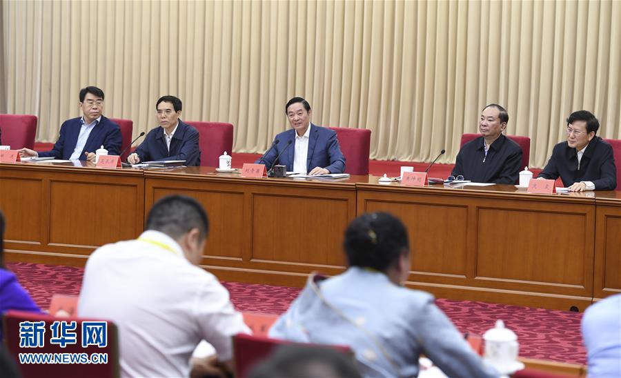 5月18日，中共中央政治局委員、中央書記處書記、中宣部部長劉奇葆在北京出席紀念新華書店成立80周年座談會并講話。 新華社記者 張領 攝