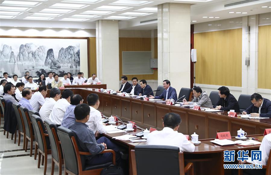 9月21日，中宣部在北京召開中央媒體駐外機(jī)構(gòu)外宣工作座談會(huì)。中共中央政治局委員、中央書記處書記、中宣部部長劉奇葆出席座談會(huì)并講話。新華社記者 謝環(huán)馳 攝 