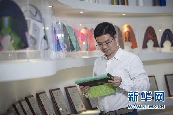 （十九大時(shí)光&middot;圖文互動(dòng)）（3）青春，在夢想的引領(lǐng)下飛揚(yáng)&mdash;&mdash;來自基層蹲點(diǎn)現(xiàn)場的報(bào)道