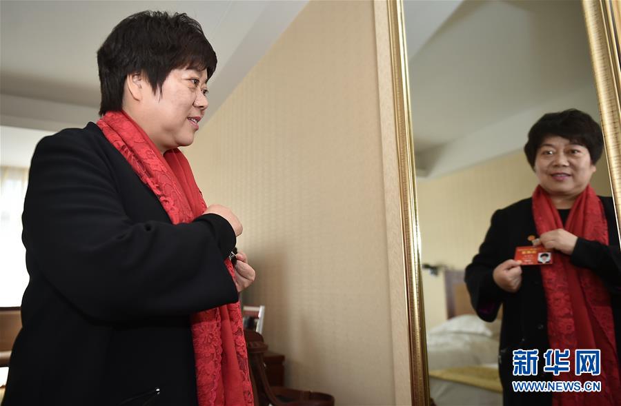 （兩會&middot;圖片日記）（1）羅春桃代表的一天