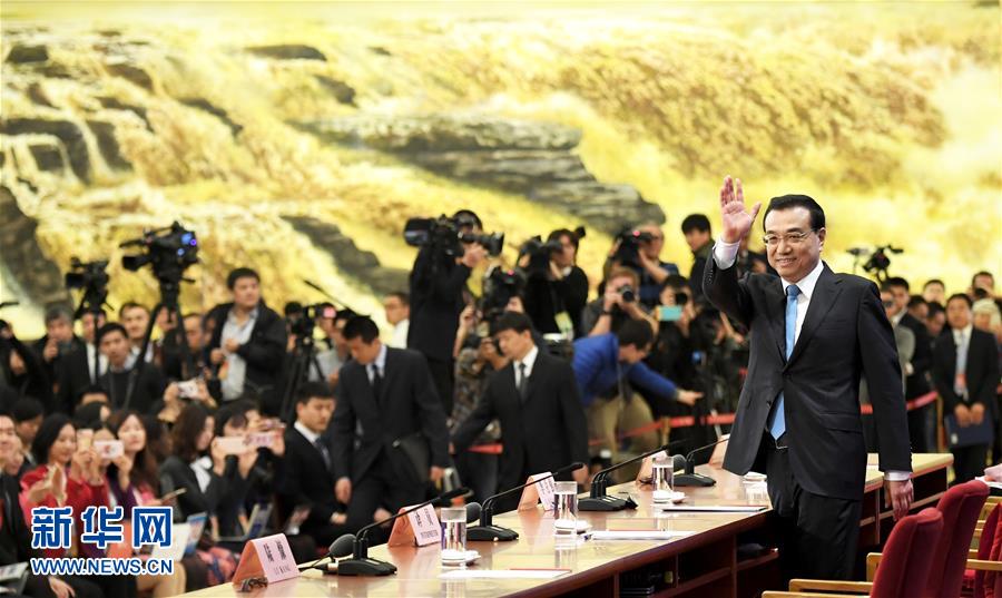 （兩會(huì)&middot;總理記者見(jiàn)面&middot;XHDW）（11）李克強(qiáng)總理與中外記者見(jiàn)面