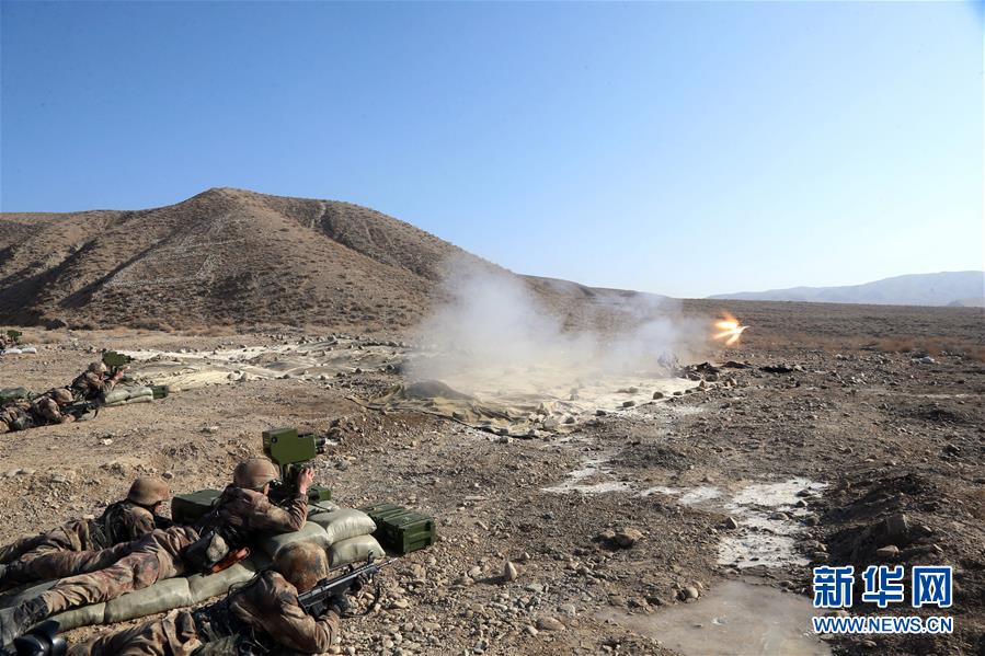 （新華全媒頭條&middot;圖文互動）（2）備戰(zhàn)踏上新起點，練兵展現(xiàn)新氣象&mdash;&mdash;2018中國軍隊新年開訓全景大掃描