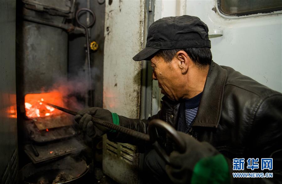 （圖片故事）（11）草原上的&ldquo;便民巴士&rdquo;