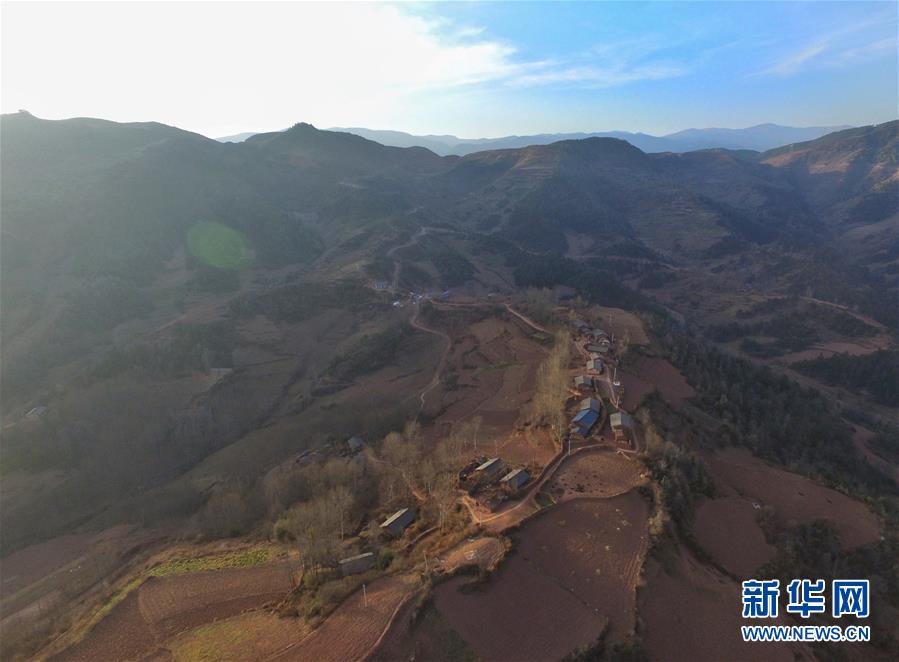 （新媒體專(zhuān)線(xiàn)）（1）我們對(duì)美好生活更加充滿(mǎn)信心&mdash;&mdash;習(xí)近平總書(shū)記春節(jié)前夕赴四川看望慰問(wèn)回訪記 