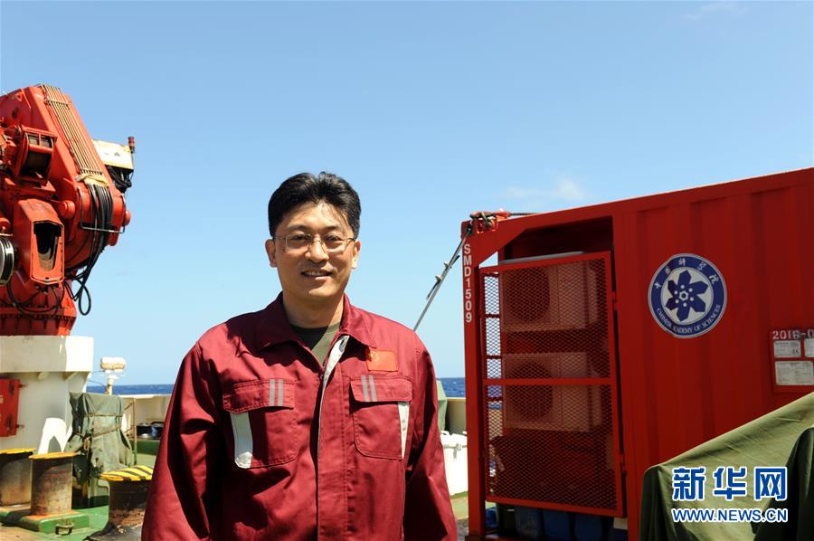 (圖文互動(dòng))(2)專訪:海山如此多嬌,然而我們研究太少!——訪“科學(xué)”號(hào)麥哲倫海山科考航次首席科學(xué)家徐奎棟