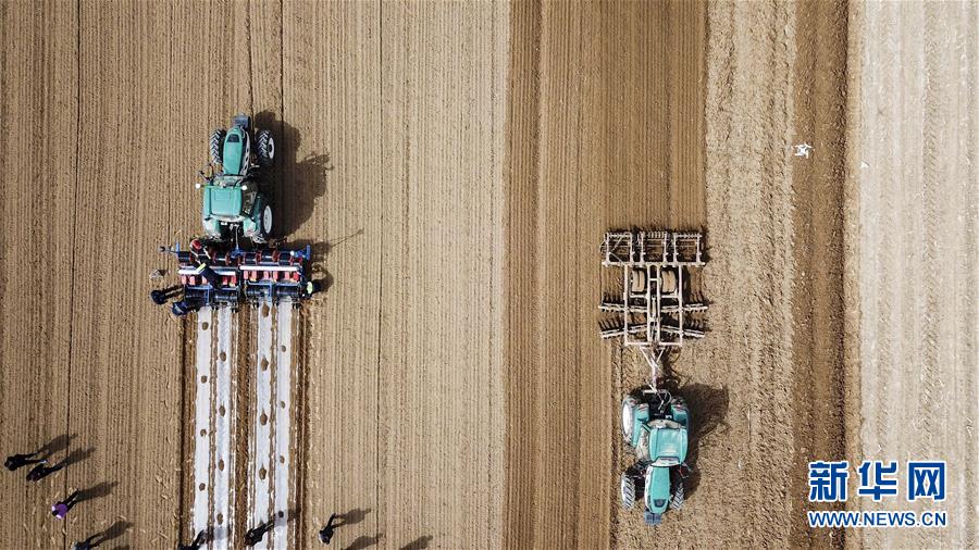 （新華全媒頭條&middot;習(xí)近平新時(shí)代中國特色社會(huì)主義思想在基層&middot;改革發(fā)展新氣象&middot;圖文互動(dòng)）（3）改革創(chuàng)新潮涌動(dòng) 激活發(fā)展新引擎