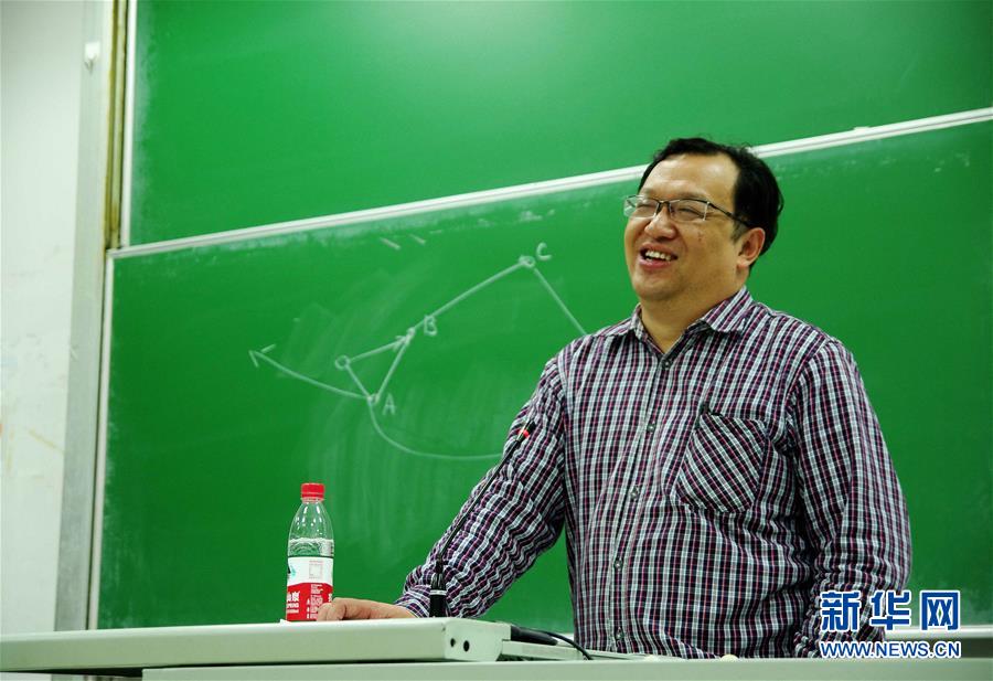 （新華全媒頭條&middot;圖文互動(dòng)）（3）清明，為了祭奠，更為了前行