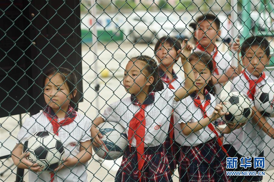 #(社會(huì))(3)浙江啟用首批“夢(mèng)想足球場(chǎng)”