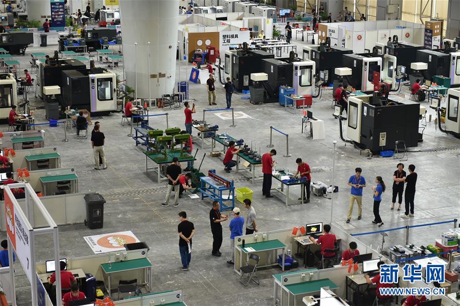 （新華全媒頭條&middot;圖文互動(dòng)）（1）上下合力，聚力破障，開(kāi)辟&ldquo;大國(guó)工匠&rdquo;建設(shè)新格局