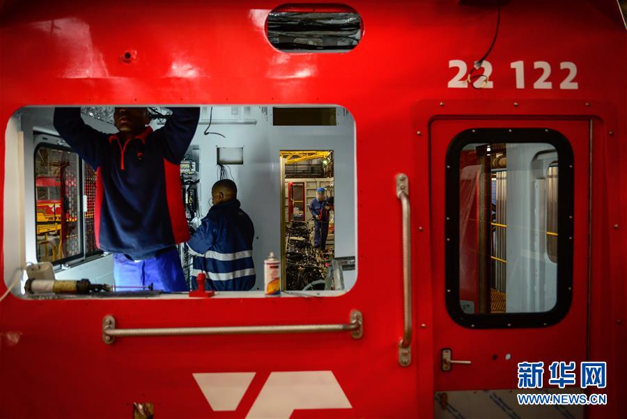 （新華全媒頭條&middot;圖文互動(dòng)）（5）書寫發(fā)展合作大文章　推動(dòng)全球治理新變革&mdash;&mdash;習(xí)近平主席中東非洲之行前瞻