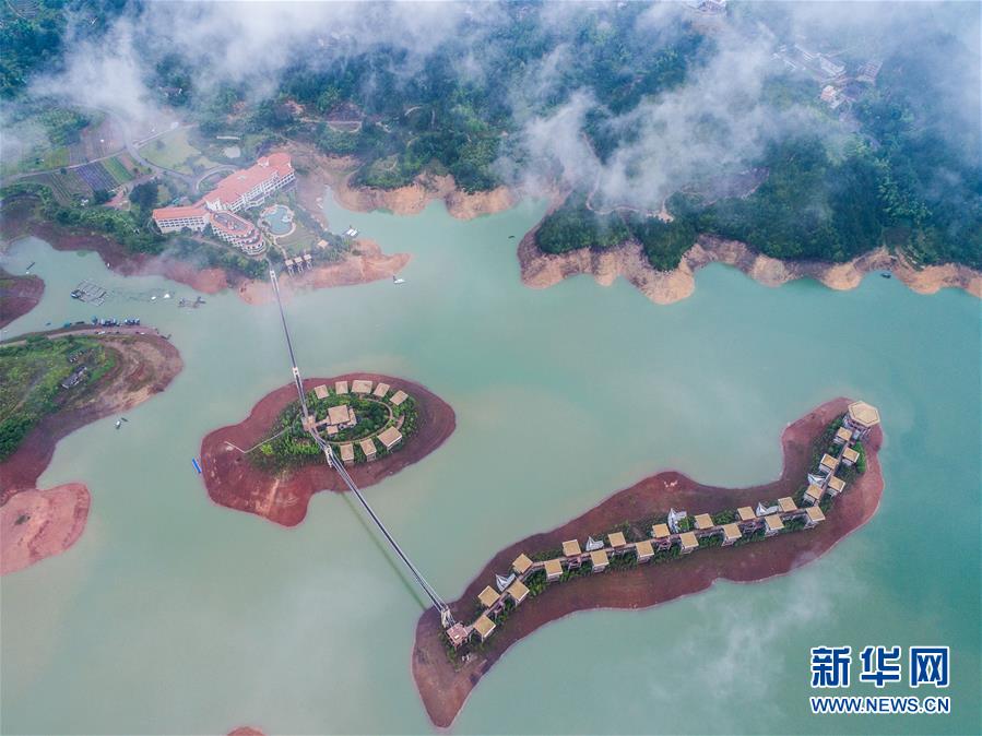 (大江奔流——來(lái)自長(zhǎng)江經(jīng)濟(jì)帶的報(bào)道·新華全媒頭條·圖文互動(dòng))(2)擘畫(huà)新時(shí)代中國(guó)發(fā)展新坐標(biāo)——深入推動(dòng)長(zhǎng)江經(jīng)濟(jì)帶發(fā)展述評(píng)