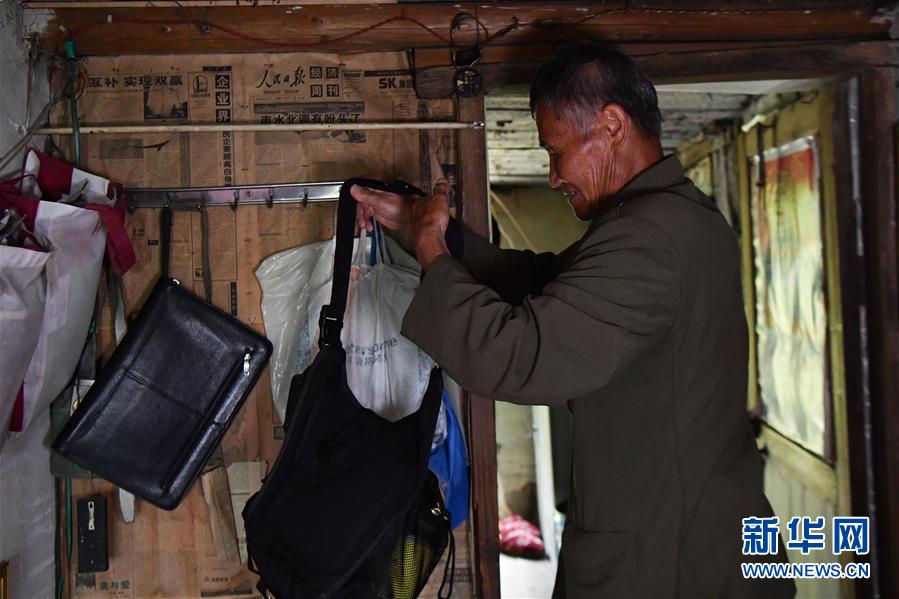 （新華全媒頭條&middot;圖文互動）（2）一個人，一座山&mdash;&mdash;劉真茂的生命守望