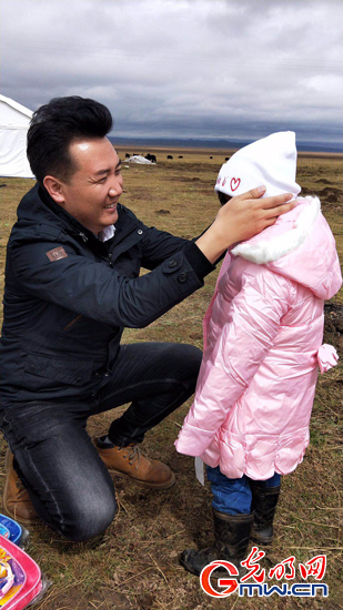 【脫貧攻堅(jiān)在行動(dòng)】打通致富路，牧民笑開顏&mdash;&mdash;青海省澤庫(kù)縣&ldquo;第一書記&rdquo;張文杰扶貧故事