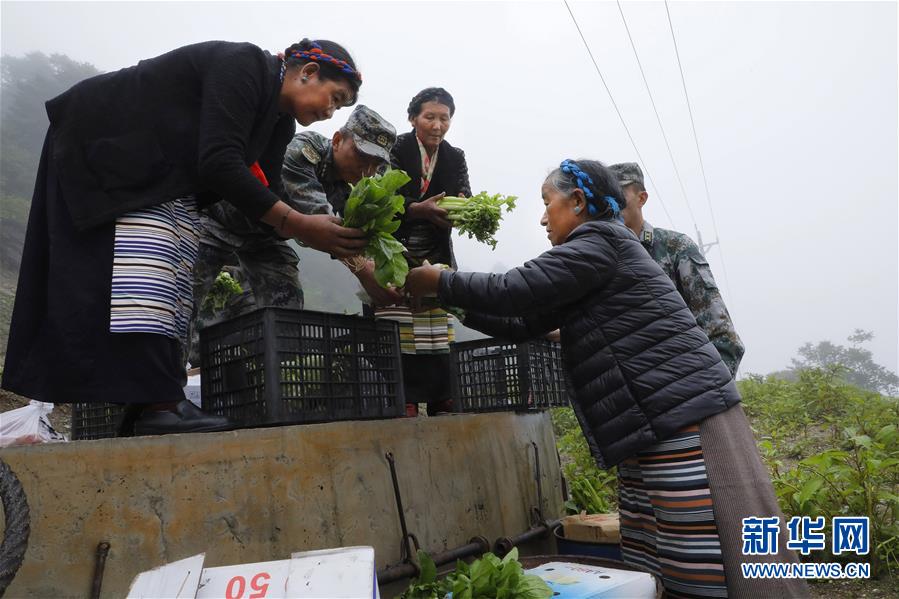 （圖文互動(dòng)）（1）特寫(xiě)：&ldquo;八一&rdquo;禮物，飛向云端哨所