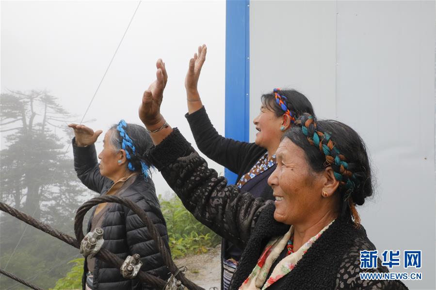 （圖文互動）（3）特寫：&ldquo;八一&rdquo;禮物，飛向云端哨所